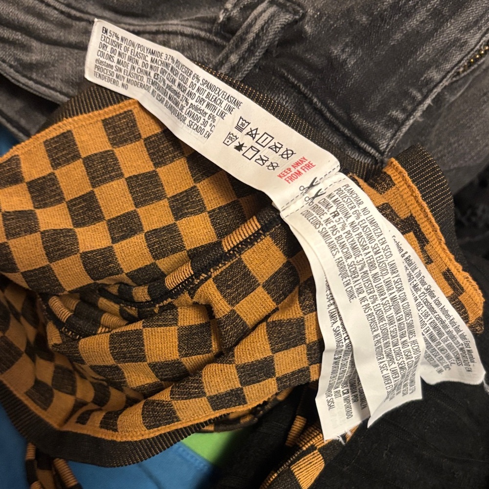 Forever 21 Checkered Crop Top - Picture 4 of 4